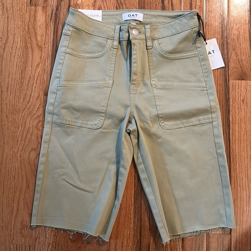 Oat New York women’s high rise long shorts in green size 26